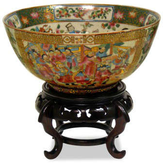 Elegant Chinese Porcelain Hand Painted Bowl