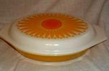Vintage Pyrex Daisy Baking Dish & Lid