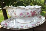 Absolutely Beautiful Vintage Hutschenreuther Selb Bavaria "The RICHELIEU" Gravy Boat