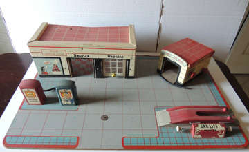 Vintage Keystone Service Station Playset
