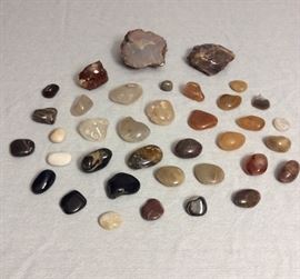 MVT018 Polished Stones