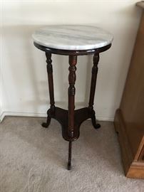 Round top Marble table