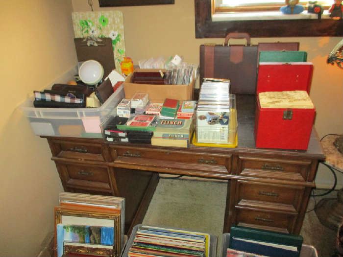 DESK, OFFICE, PLAYING CARDS, 45’S