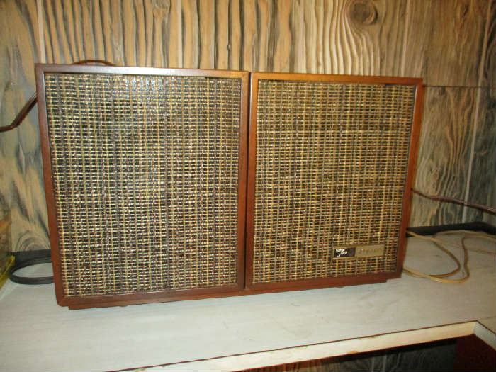 VINTAGE COMPACT STEREO