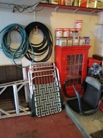 GARDEN HOSES, CHAIRS
