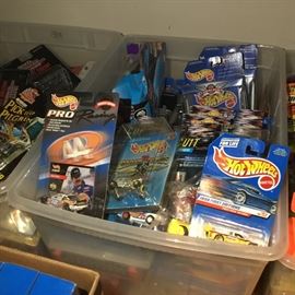 HOT WHEELS