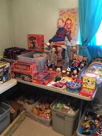 MCDONALDS, MICKEY MOUSE, HOWDY DOODY, BATMAN, MR. POTATO HEAD