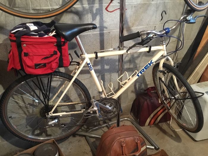 TREK BIKE
