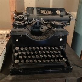 ROYAL TYPEWRITER