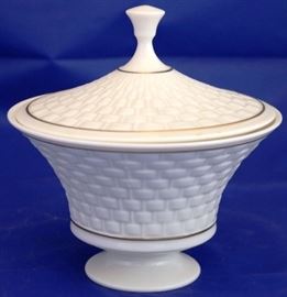 Lenox bowl with lid