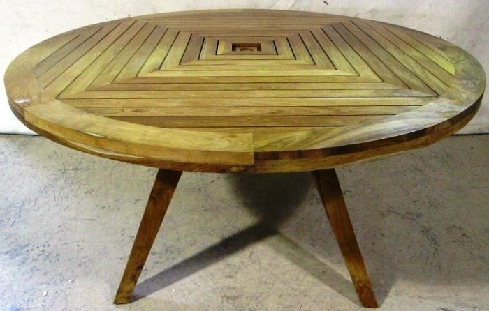 Guildmaster round teak patio table