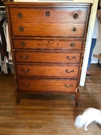 Vintage French chest of drawers