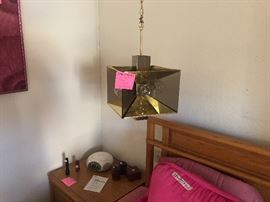 Very Retro light fixtures, must take down on your own, bring ladder