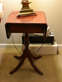 Duncan Phyfe drop leave side table