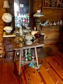 Pretty table, dresser and piano babies