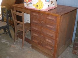 oak accountants desk