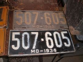 a pair of 1934  Missouri license plates