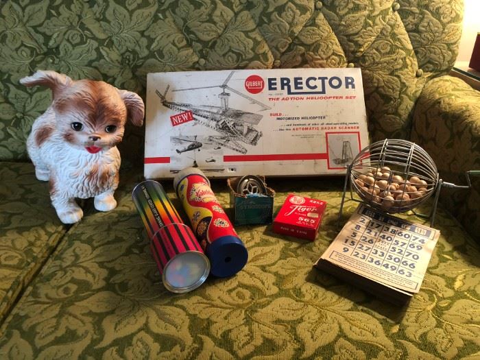 Vintage Toys - Squeaker Dog, Erector Set