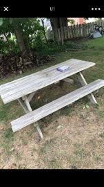 Picnic table 