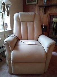 Serta infinite position lounge chair.