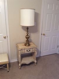 Lamp table w/ brass lamp