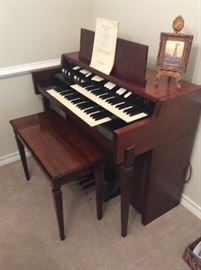Small vintage Organ