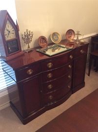 Very nice sideboard/buffet 