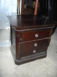 Lane nightstand, 2 of these