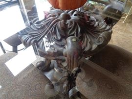 closeup of pedestal in kitchen dining set, w/4 charis