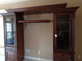 large TV entertainment center w/bridge