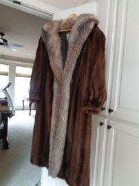 very nice mink & fox long fur coat - Christmas is coming