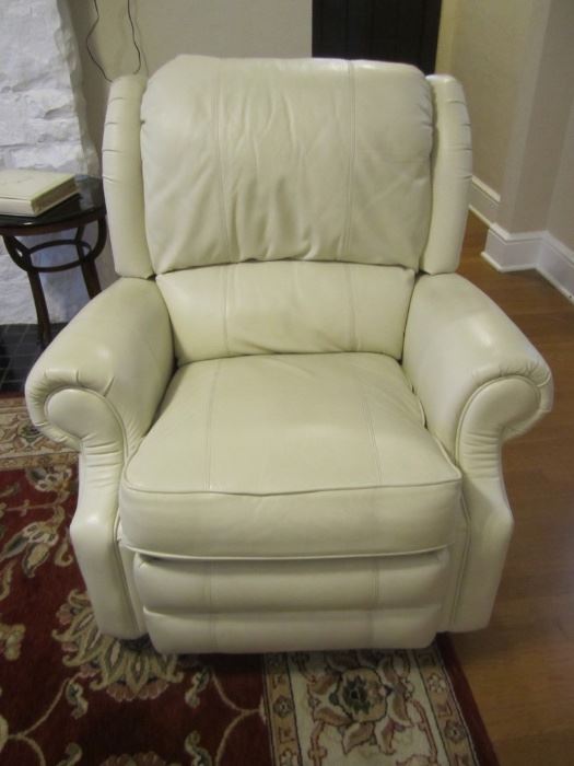 LEATHER RECLINER