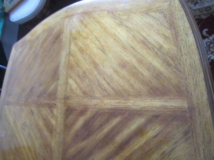 DETAIL OF DINING ROOM TABLE BY STANLEY