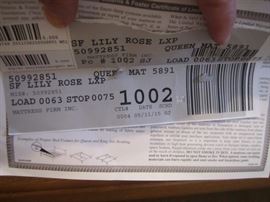 DETAIL OF MATTRESS SET