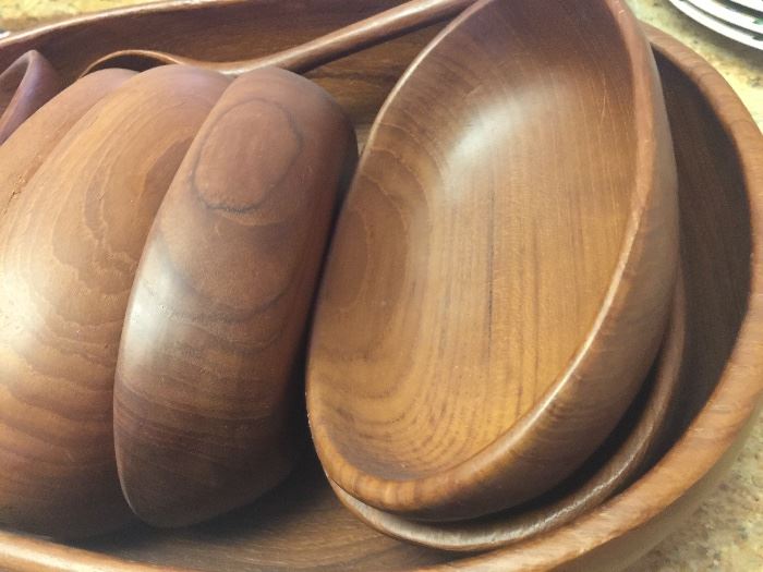 Wood bowl set