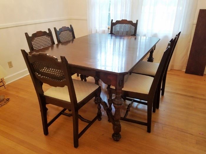 Cherry Dining Table w/Six Chairs: http://www.ctonlineauctions.com/detail.asp?id=760608