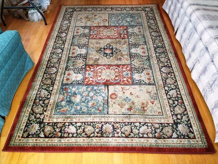 5' x 8' Area Rug: http://www.ctonlineauctions.com/detail.asp?id=763052