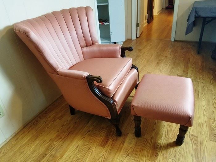 Shell-Back Chair With Ottoman: http://www.ctonlineauctions.com/detail.asp?id=763441