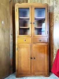 Vintage Maple China Cabinet: http://www.ctonlineauctions.com/detail.asp?id=763752