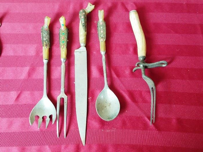 25 Vintage Tools, Metalware: http://www.ctonlineauctions.com/detail.asp?id=764030