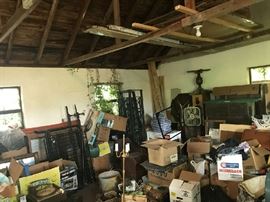 PICKER/RUMMAGE STYLE ESTATE SALE IN VINELAND 10/18-10/20
