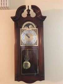 Pendulum wall clock