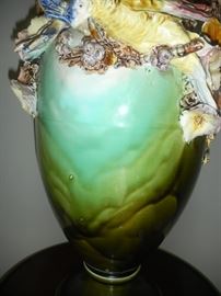 vase base detail