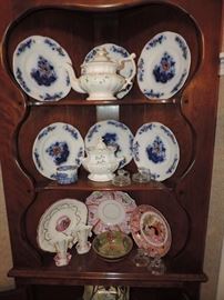 Corner Cabinet with Blue and White DAVENPORT Flow-Blue - soft paste items 
