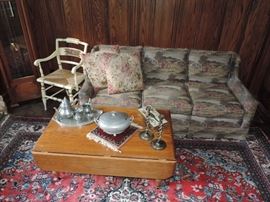 STEP DOWN DEN * BE CAREFUL* ... 