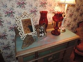 Ruby Glass, white iron frame