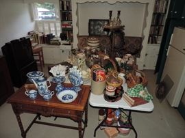 overview of the lower kitchen area leading into the garage ... FULL ! 