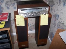 VINTAGE RECEIVER & SPEAKERS