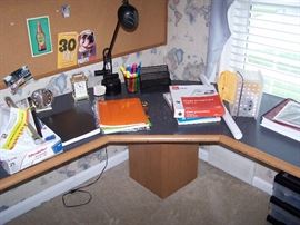 CORNER DESK & MISC.