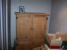 ENTERTANIMENT CABINET